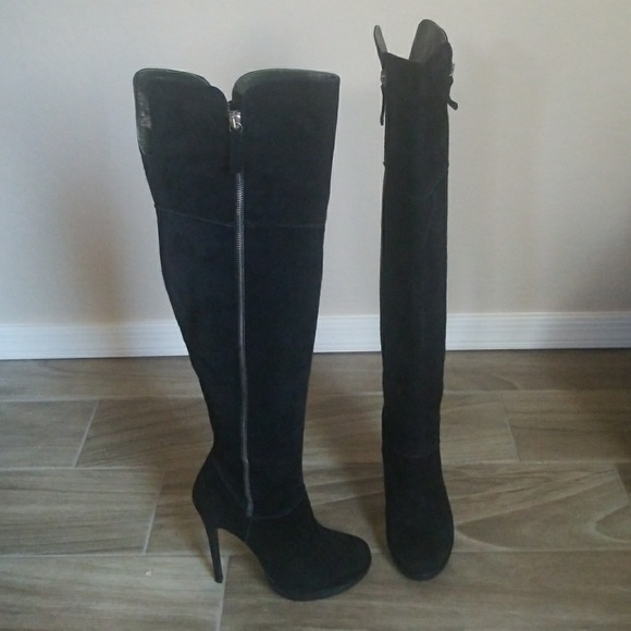 Boots - Picture 2 of 5